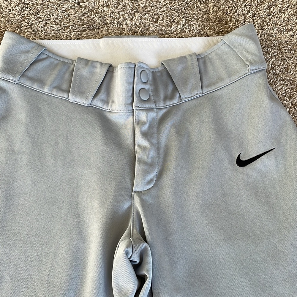 Women’s Nike softball pants - Picture 3 of 6